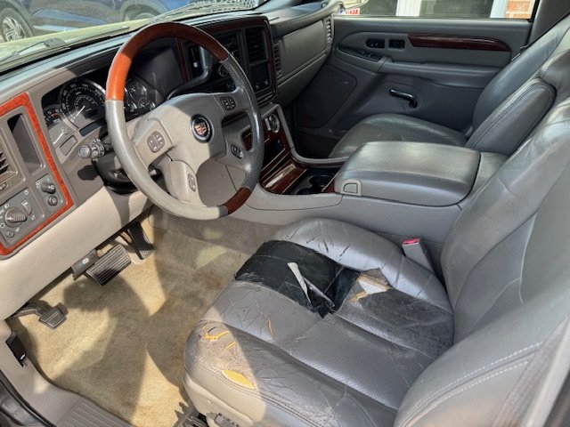 2005 Cadillac Escalade photo