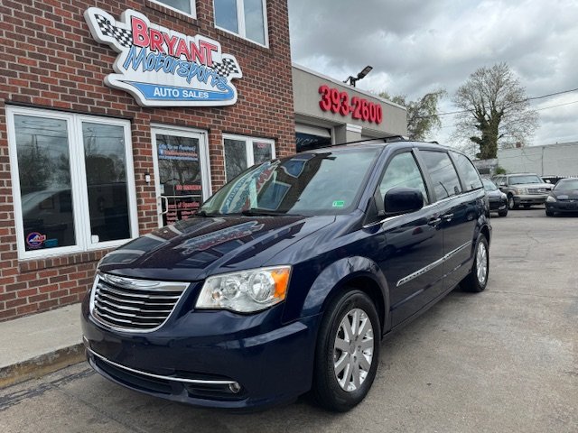 2012 Chrysler Town & Country Touring photo