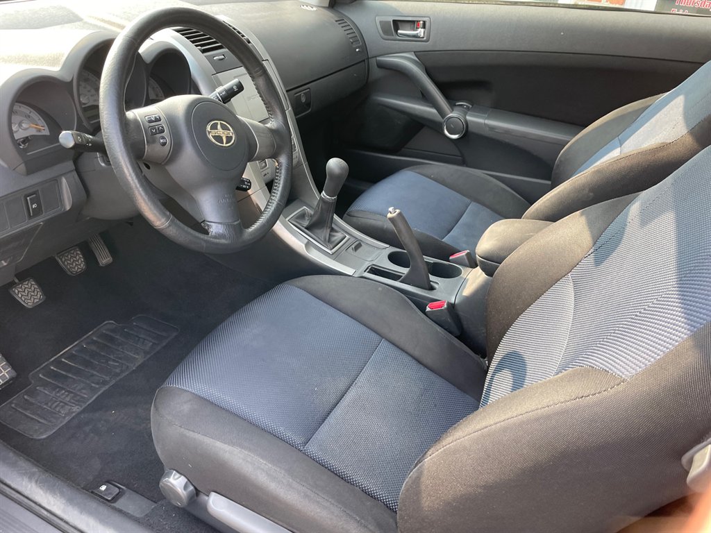 2006 Scion tC photo
