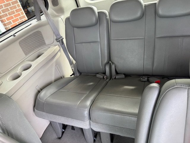 2009 Chrysler Town & Country Touring photo