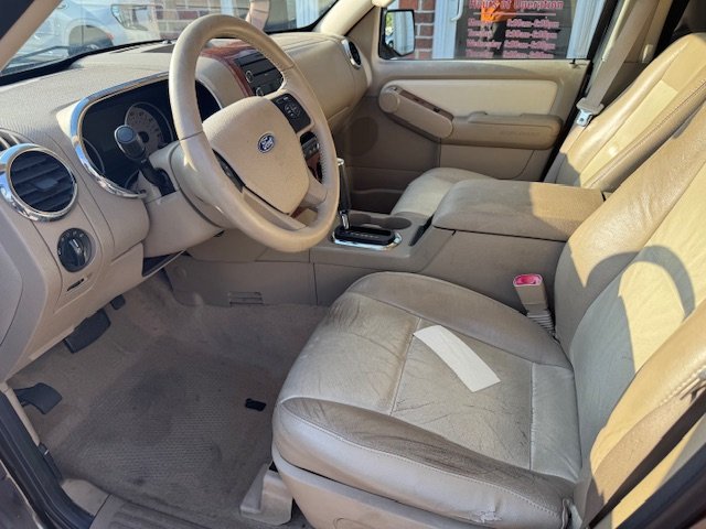 2008 Ford Explorer Eddie Bauer photo