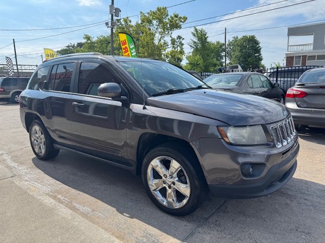 2015 Jeep Compass Latitude photo