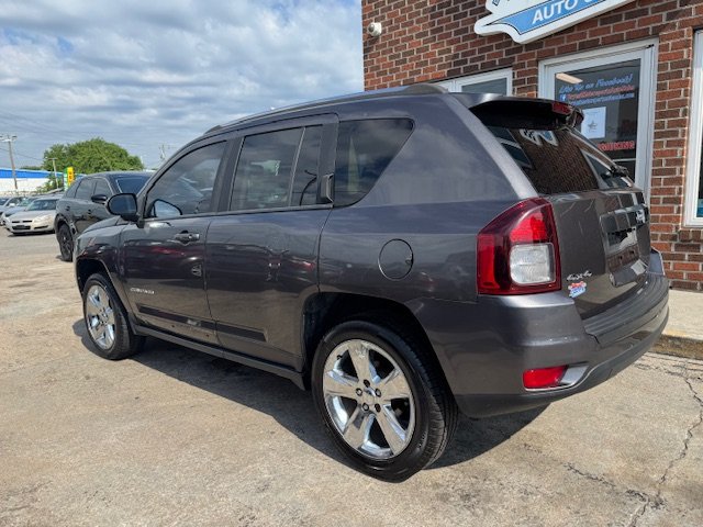 2015 Jeep Compass Latitude photo