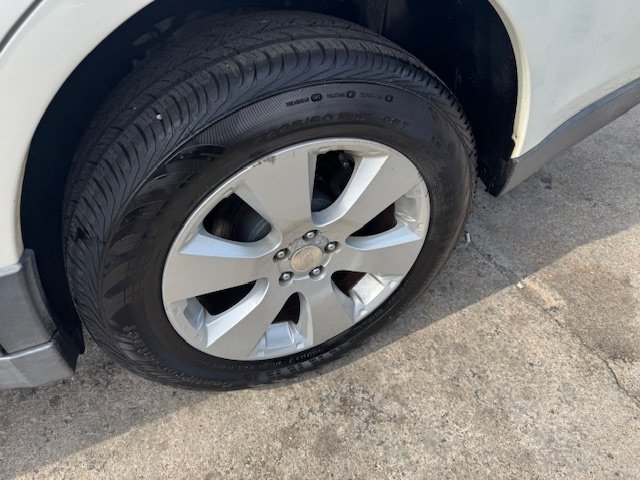 2010 Subaru Outback 2.5i Premium photo
