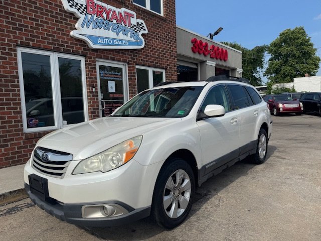 2010 Subaru Outback 2.5i Premium photo