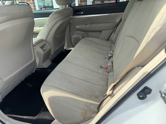 2010 Subaru Outback 2.5i Premium photo