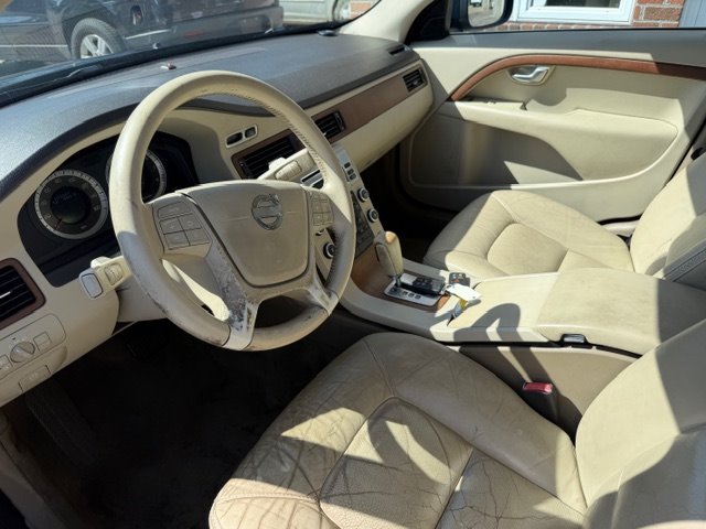 2010 Volvo C70 - $7,495