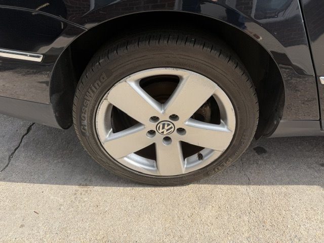 2008 Volkswagen Passat - $2,495