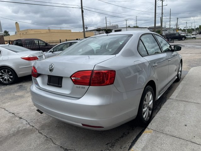 2012 Volkswagen Jetta - $7,395