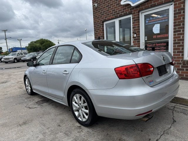 2012 Volkswagen Jetta - $7,395