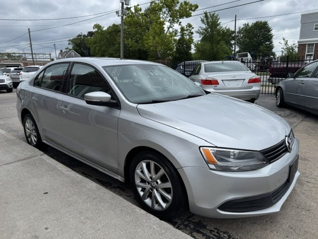 2012 Volkswagen Jetta - $7,395