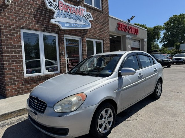 2009 Hyundai Accent - $5,995