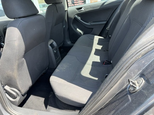 2013 Volkswagen Jetta - $7,395