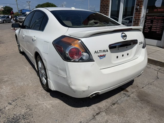 2010 Nissan Altima - $2,495