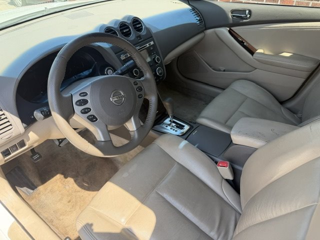 2010 Nissan Altima - $2,495