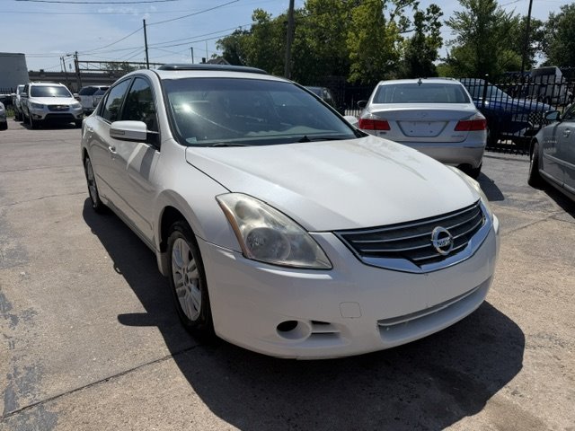 2010 Nissan Altima - $2,495