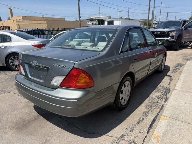 2002 Toyota Avalon - $1,950