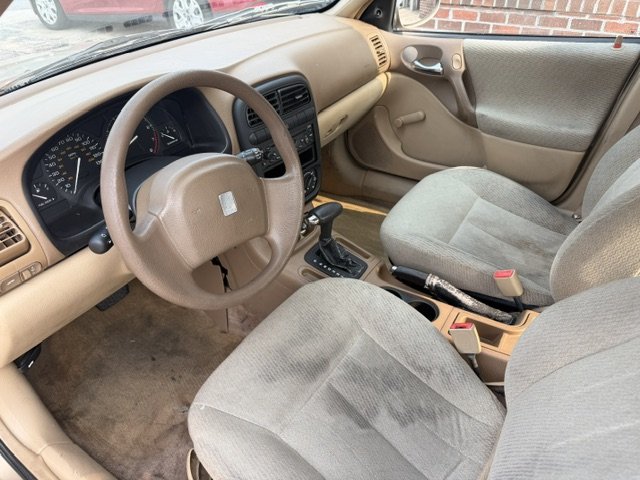 2000 Saturn L-Series - $2,195