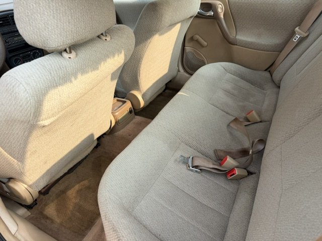 2000 Saturn L-Series - $2,195