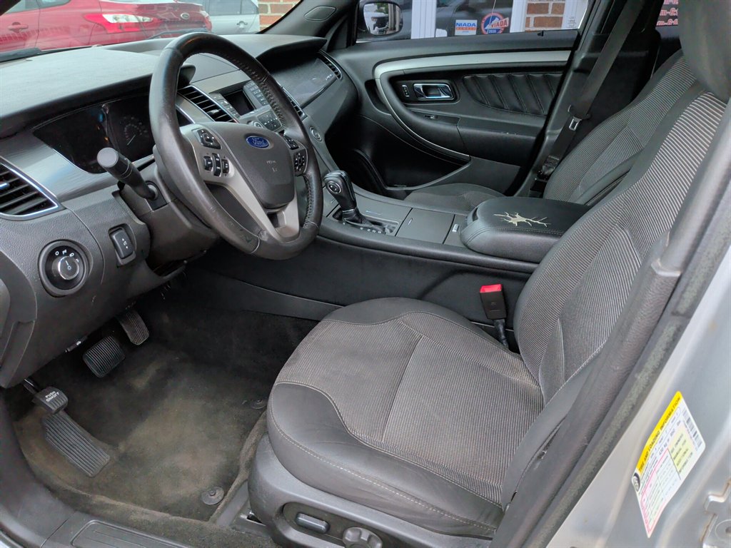 2016 Ford Taurus - $7,995