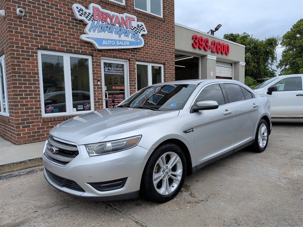 2016 Ford Taurus - $7,995