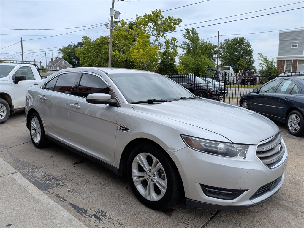 2016 Ford Taurus - $7,995