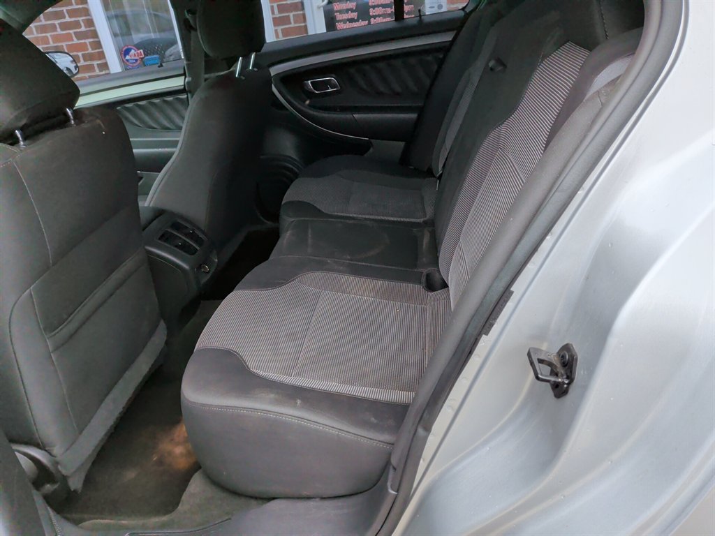2016 Ford Taurus - $7,995