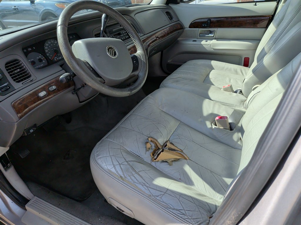 2005 Mercury Grand Marquis - $5,995