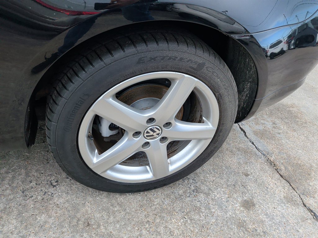 2007 Volkswagen Eos - $2,295