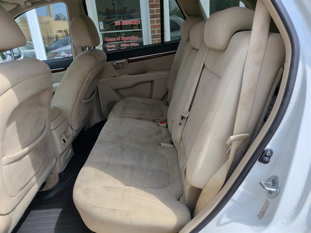 2009 Hyundai Santa Fe - $1,950