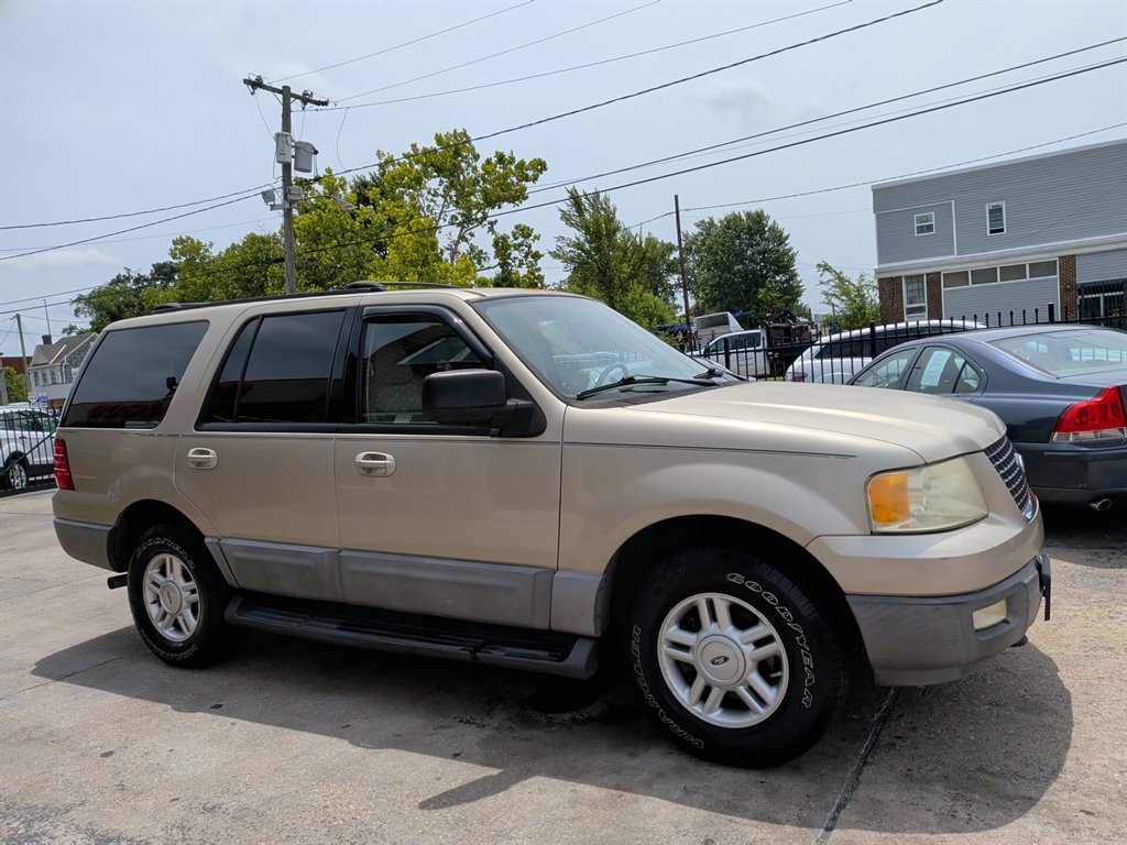2004 Ford Expedition - $8,695