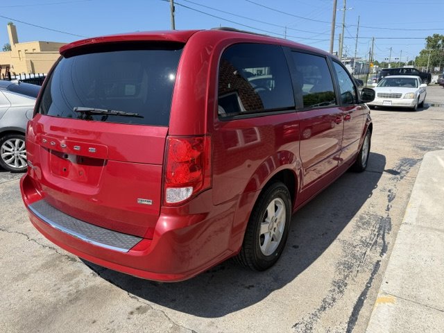 2013 Dodge Grand Caravan - $8,295