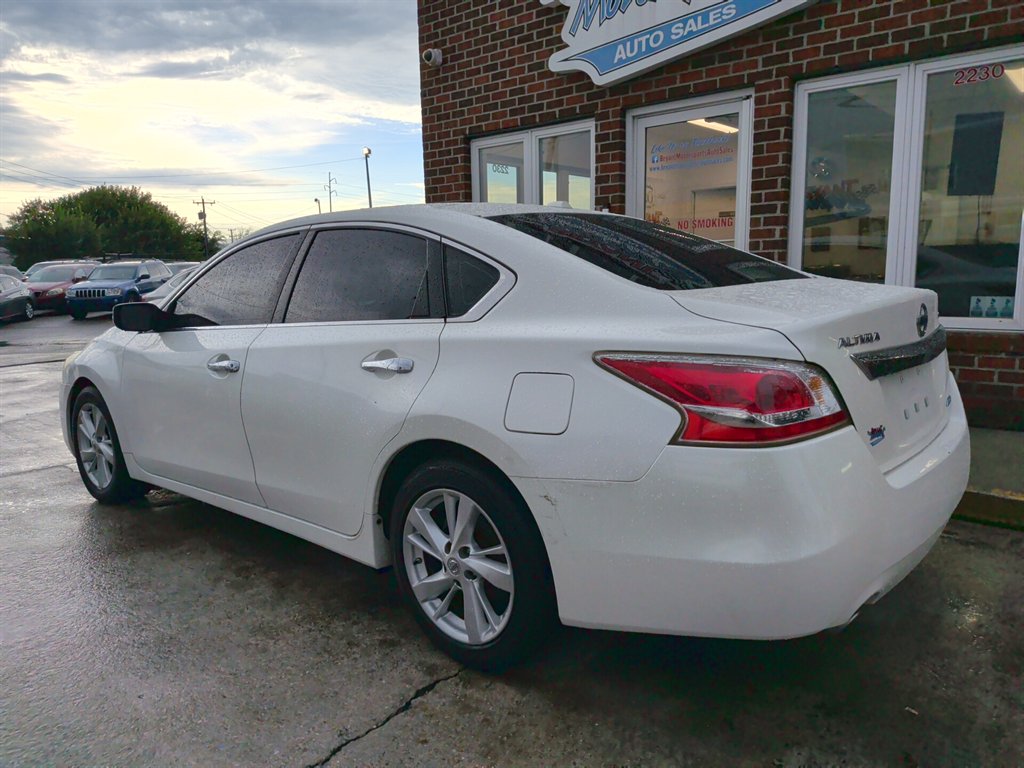2013 Nissan Altima - $7,695
