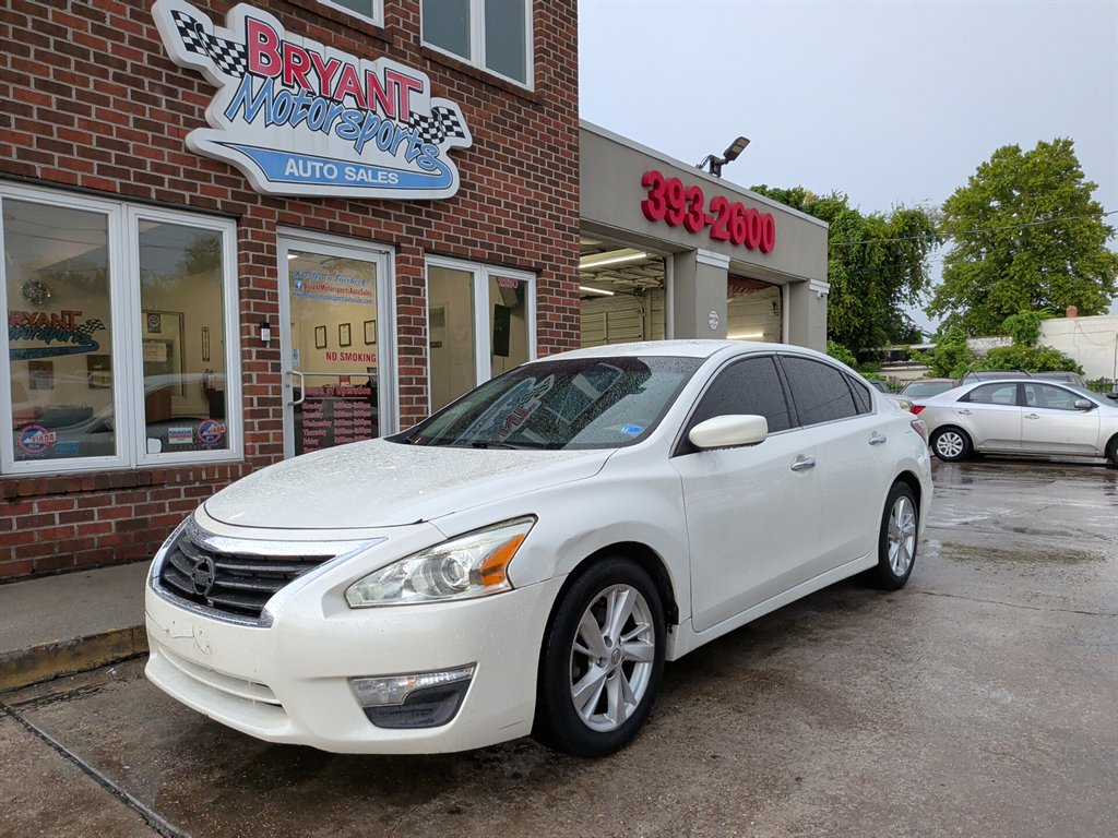 2013 Nissan Altima - $7,695
