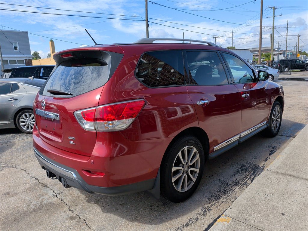 2014 Nissan Pathfinder - $8,295
