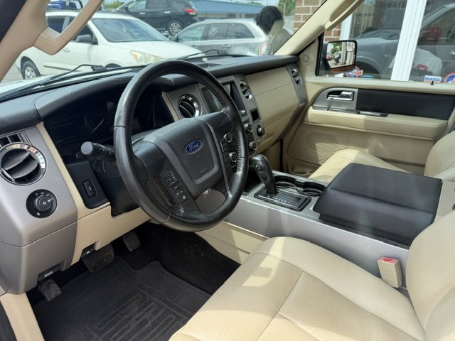 2017 Ford Expedition - $12,995