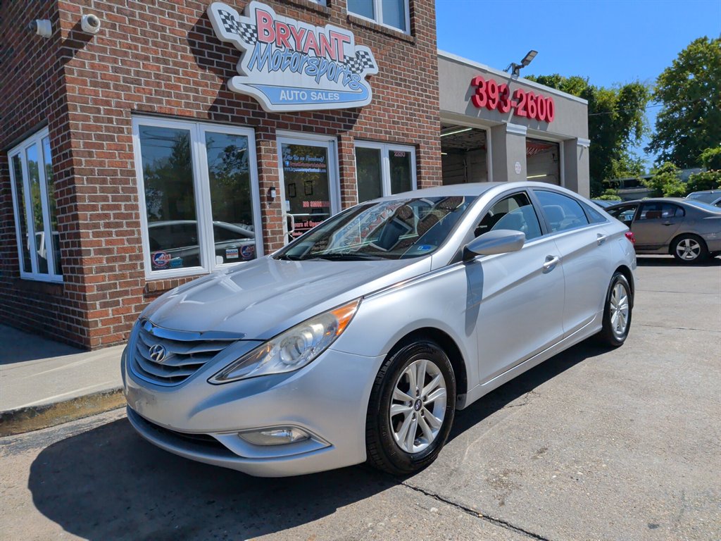 2013 Hyundai Sonata - $7,995