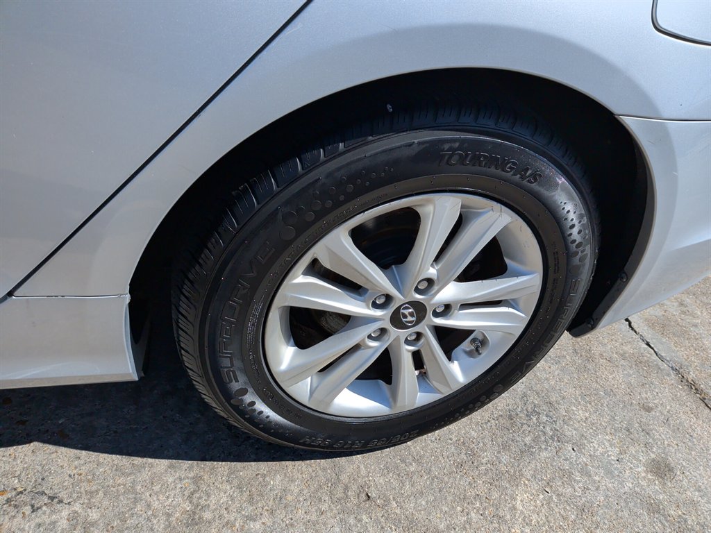 2013 Hyundai Sonata - $7,995