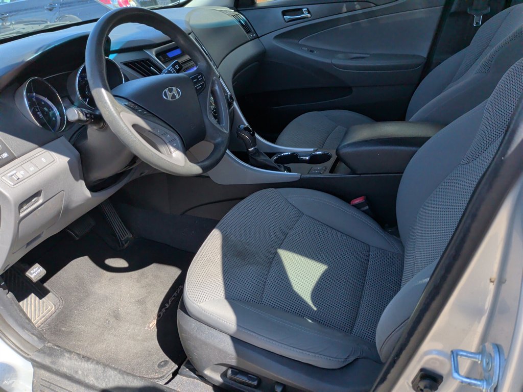2013 Hyundai Sonata - $7,995