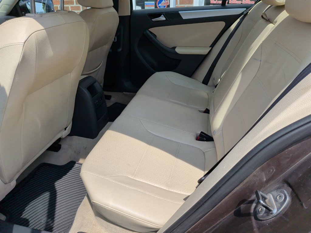 2014 Volkswagen Jetta - $7,795