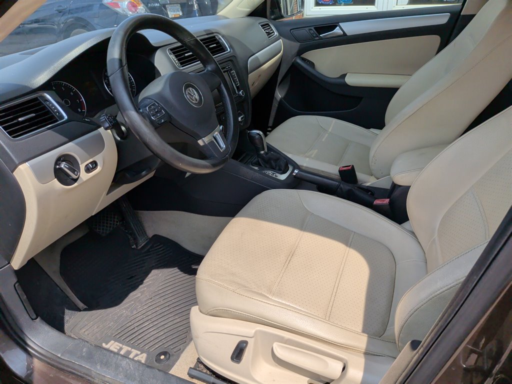 2014 Volkswagen Jetta - $7,795