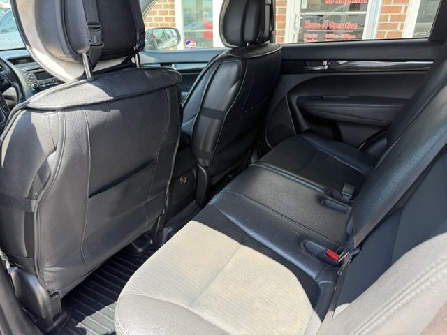 2011 Kia Sorento - $8,295