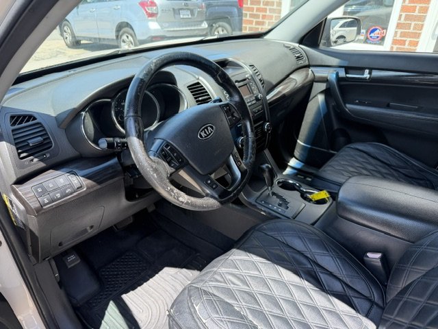 2011 Kia Sorento - $8,295