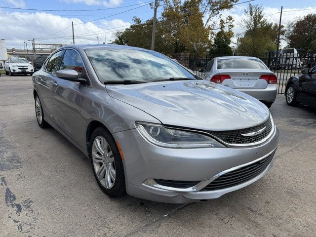 2015 Chrysler 200 - $7,495