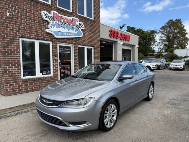2015 Chrysler 200 - $7,495