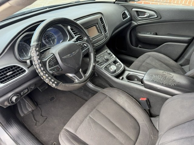 2015 Chrysler 200 - $7,495