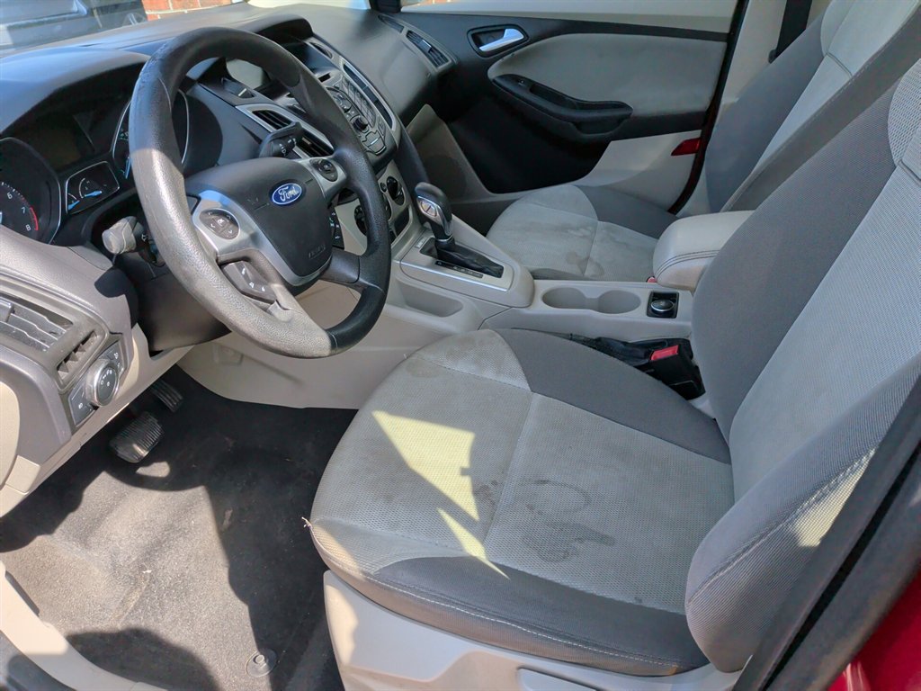 2012 Ford Focus - $5,995