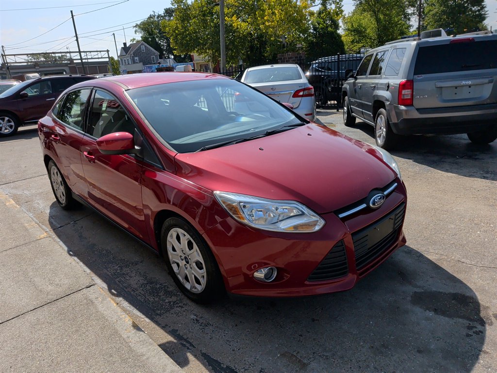 2012 Ford Focus - $5,995