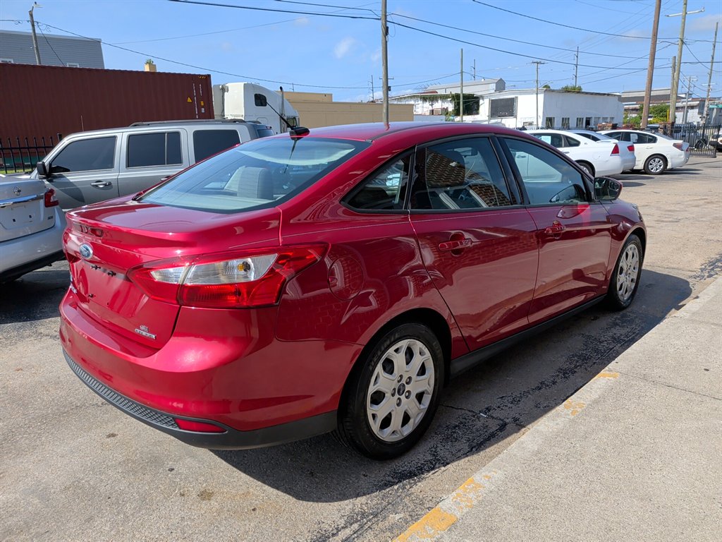 2012 Ford Focus - $5,995