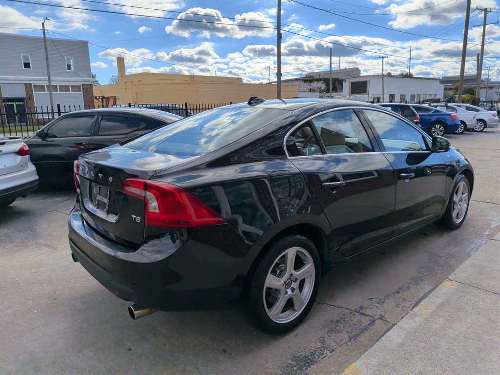 2012 Volvo S60 - $7,795